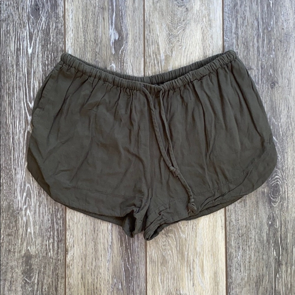 great condition flowy green shorts with tie waist!